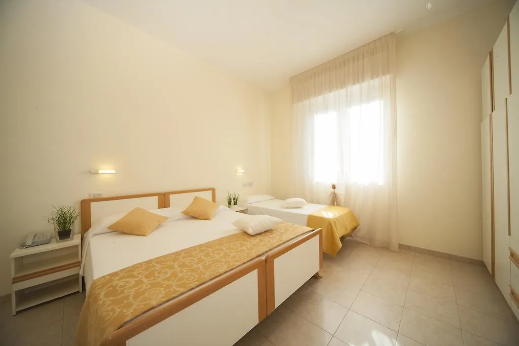 Hotel Romagna Riccione 3*,